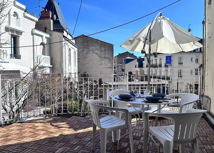 Intermezzo - 1 - Terrasse * Шатель-Гийон